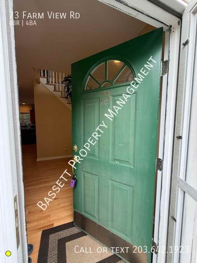 73 Farm View Rd - Photo 3 of 32