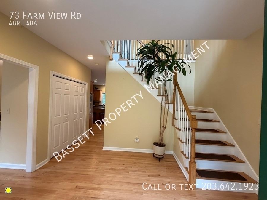 73 Farm View Rd - Photo 4 of 32