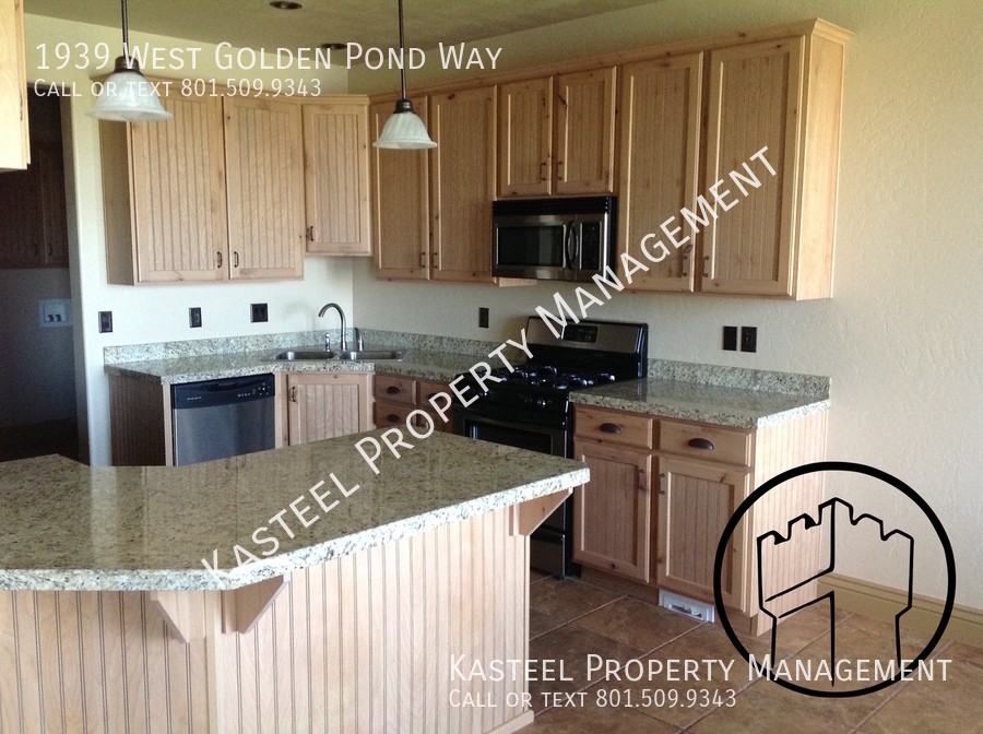 1939 W Golden Pond Way - Photo 2 of 13