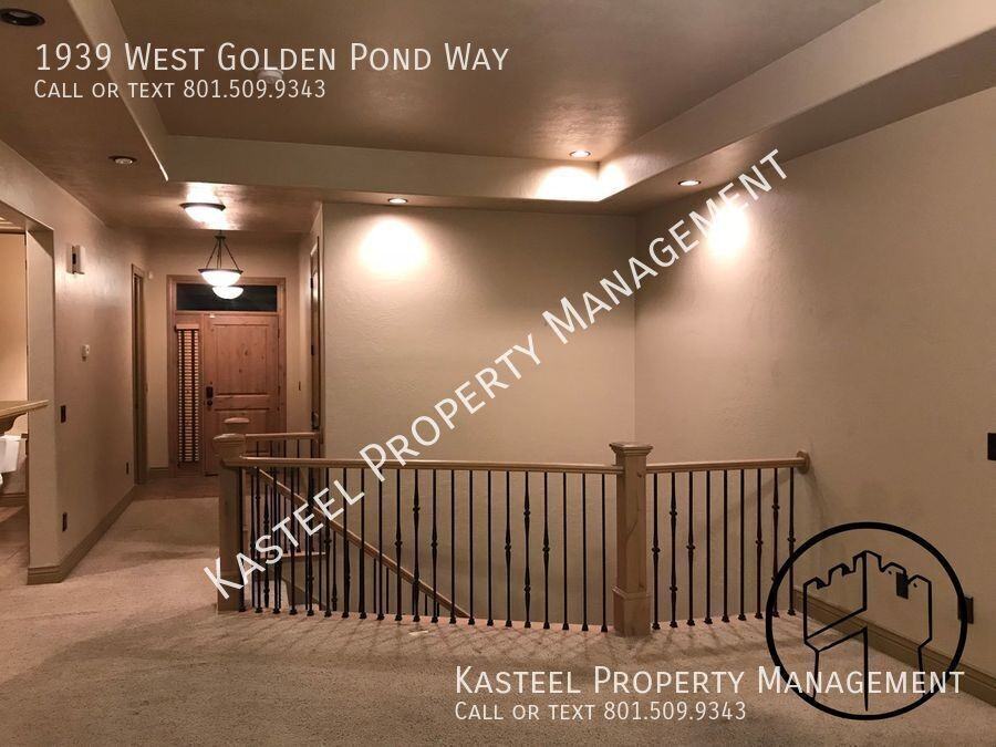 1939 W Golden Pond Way - Photo 4 of 13