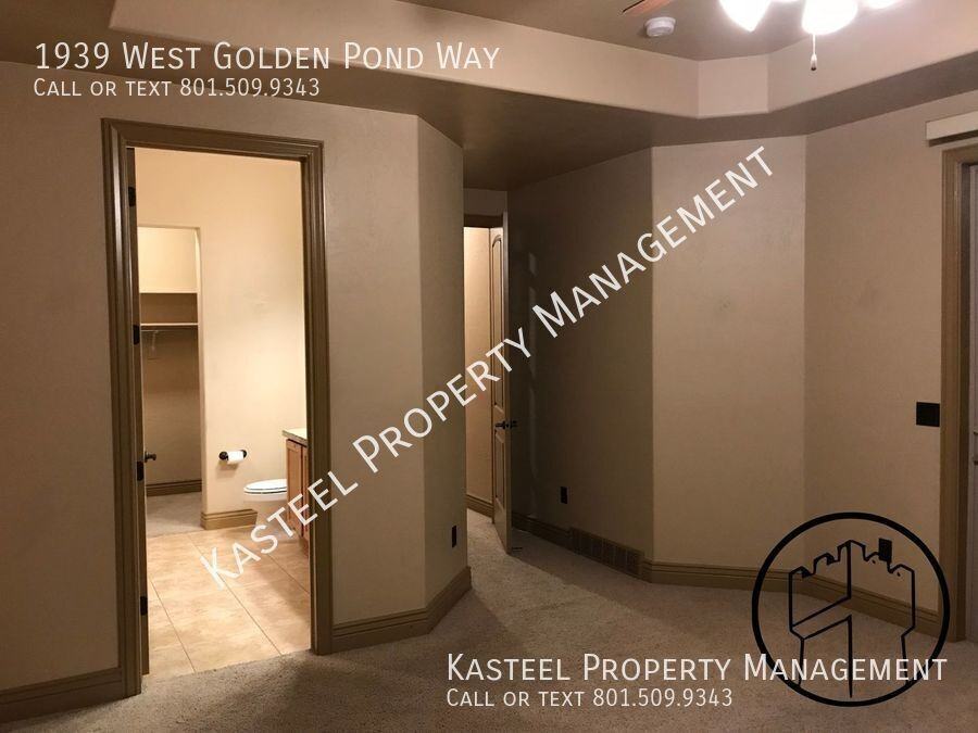 1939 W Golden Pond Way - Photo 5 of 13