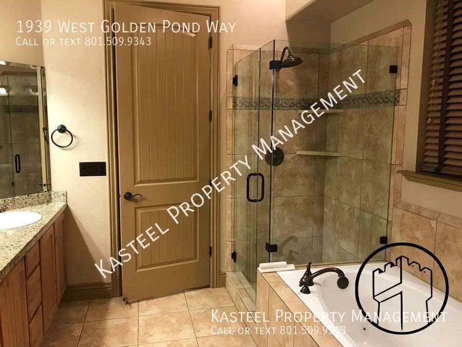 1939 W Golden Pond Way - Photo 6 of 13