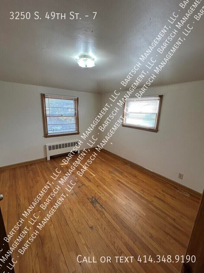 3250 S 49th St #7 - Photo 7 of 9