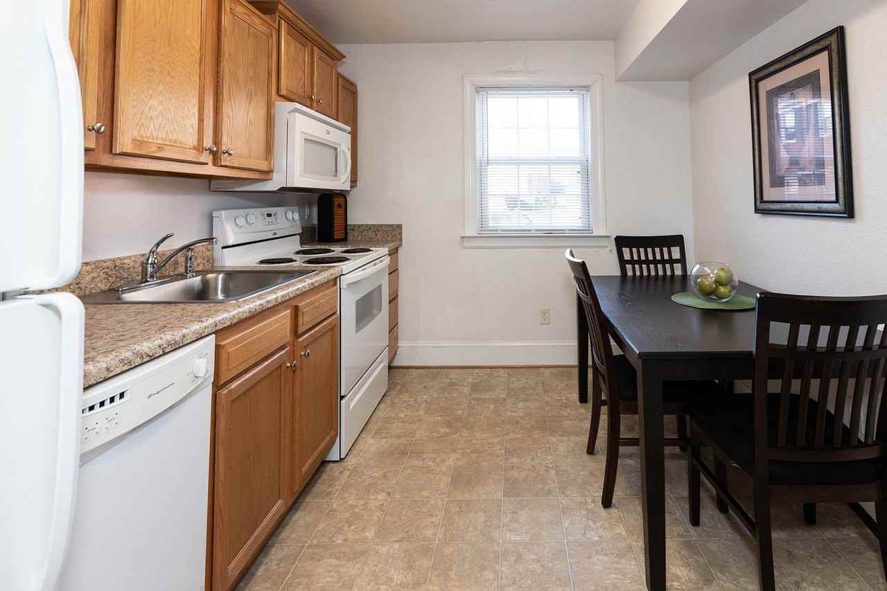 Apartments of Merrimac - Photo 4 of 20