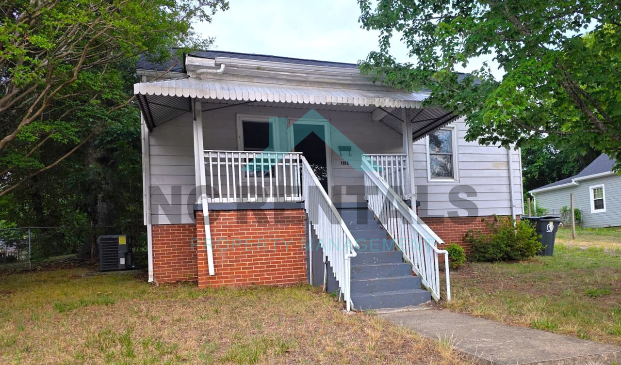 1410 Maple St - Photo 3 of 16