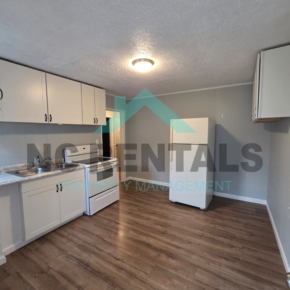 1410 Maple St - Photo 6 of 16