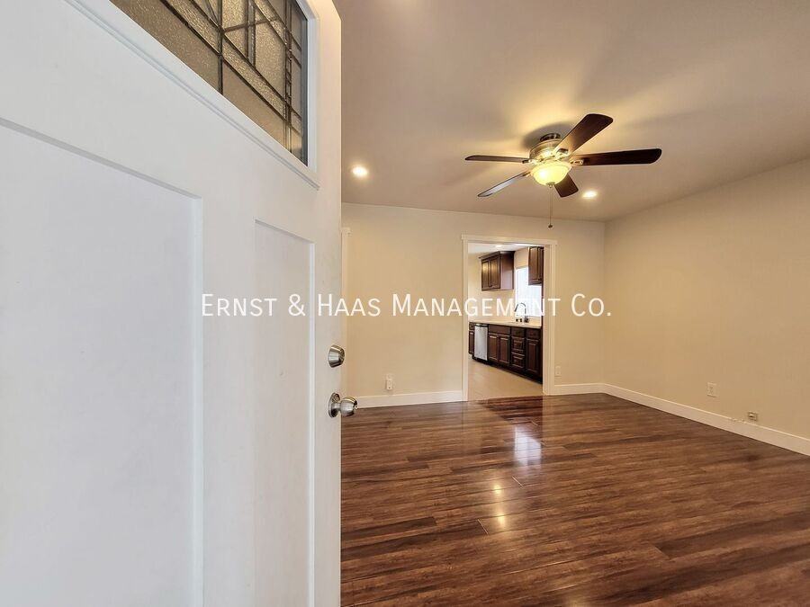 8429 Somerset Blvd - Photo 2 of 26