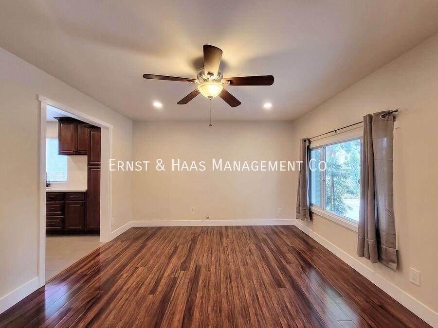 8429 Somerset Blvd - Photo 3 of 26
