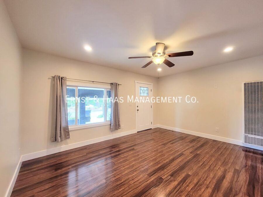 8429 Somerset Blvd - Photo 4 of 26