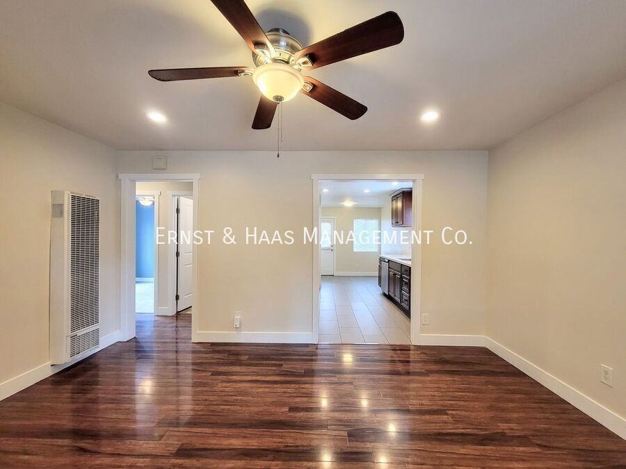 8429 Somerset Blvd - Photo 6 of 26
