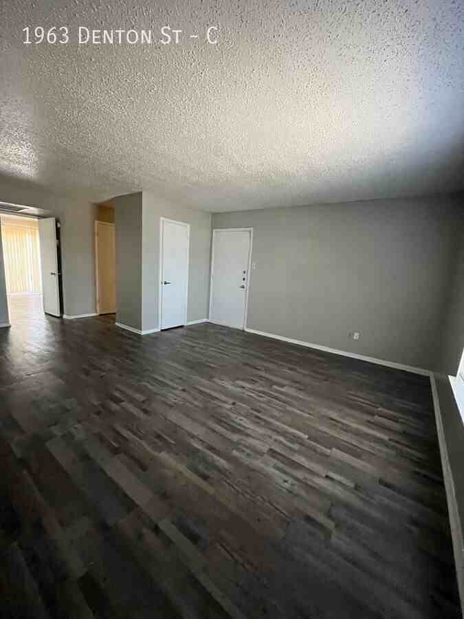 1963 Denton St #C - Photo 7 of 11