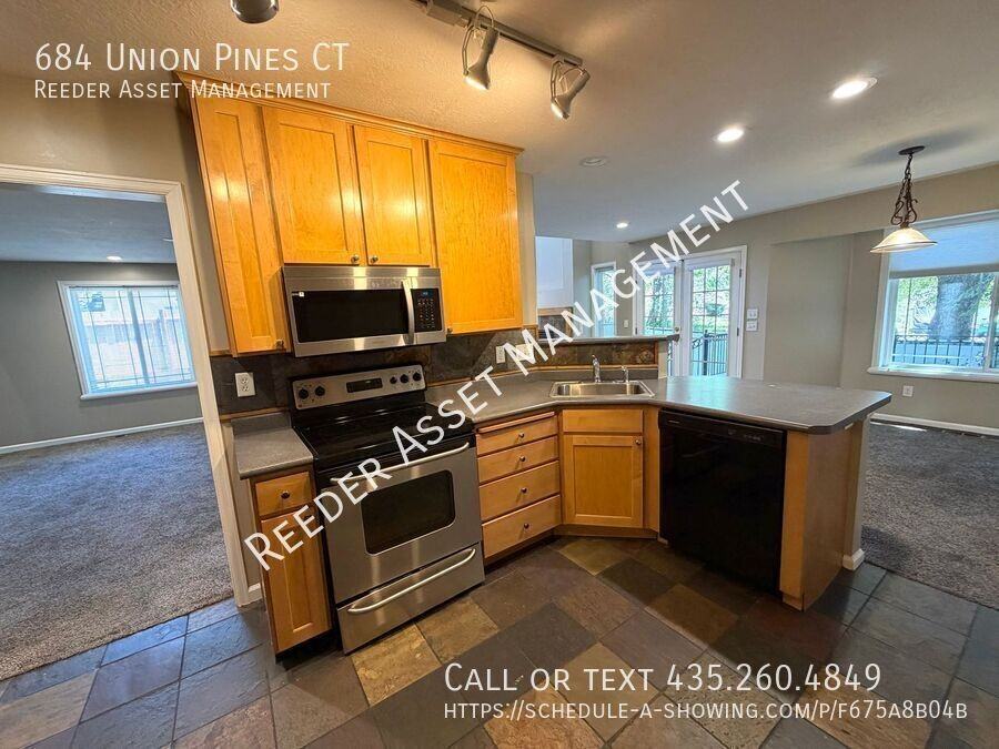 684 E Union Pines Ct - Photo 4 of 14