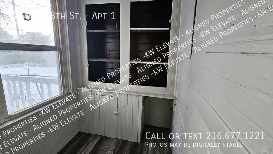 1845 W 48th St #1 - Photo 4 of 16