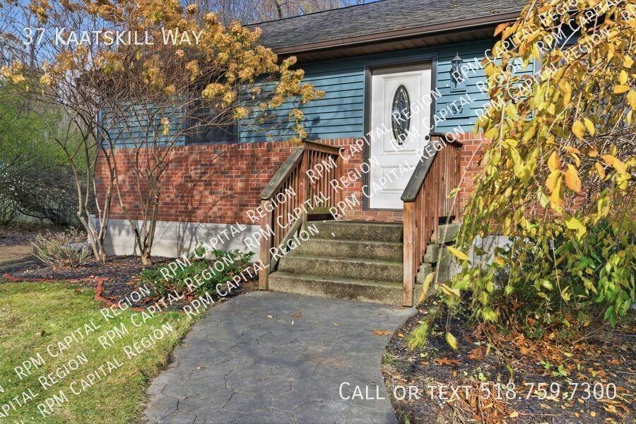 37 Kaatskill Way - Photo 4 of 31