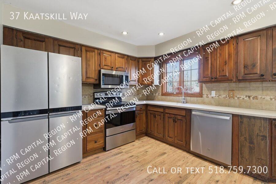 37 Kaatskill Way - Photo 7 of 31