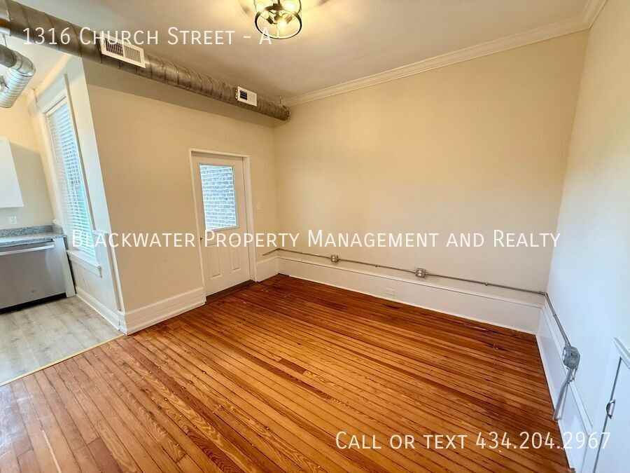 1316 Church St #A - Photo 3 of 10