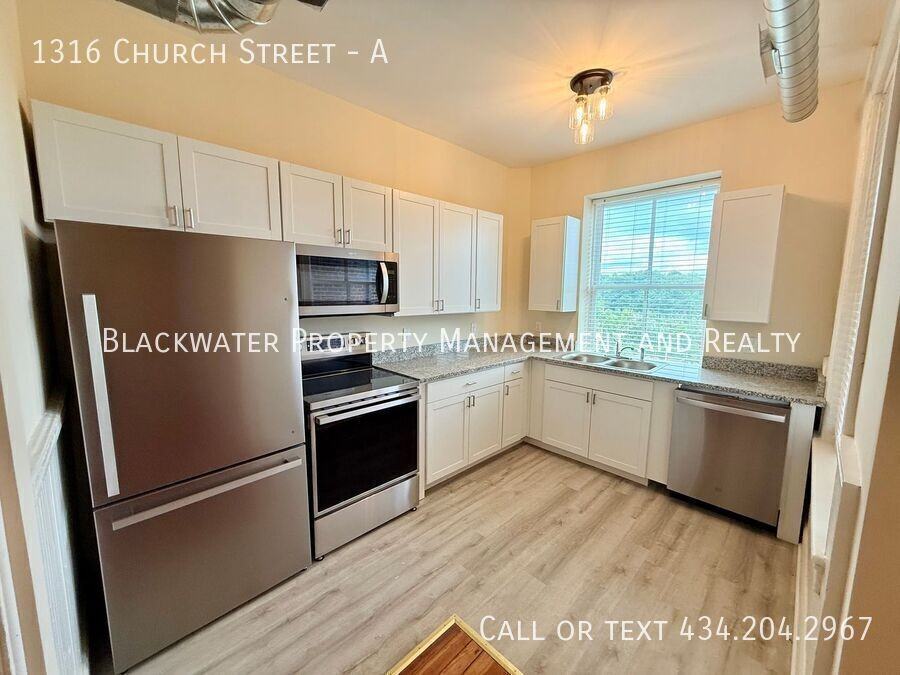 1316 Church St #A - Photo 4 of 10