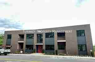 featured image of 3223 Kavanaugh Blvd #1D