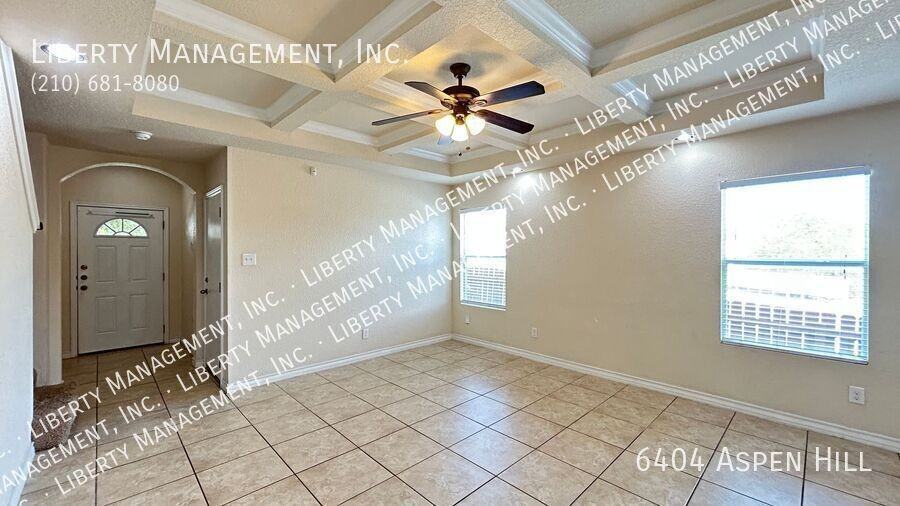 6404 Aspen Hl - Photo 3 of 27