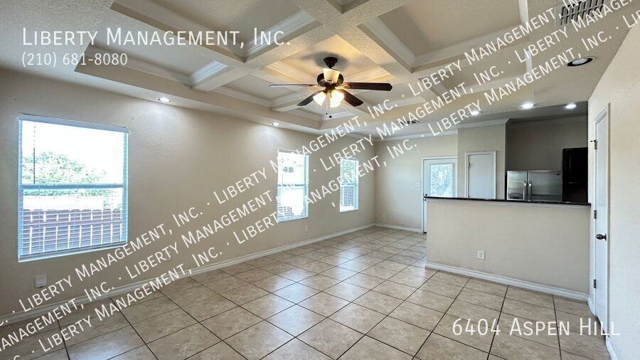 6404 Aspen Hl - Photo 4 of 27
