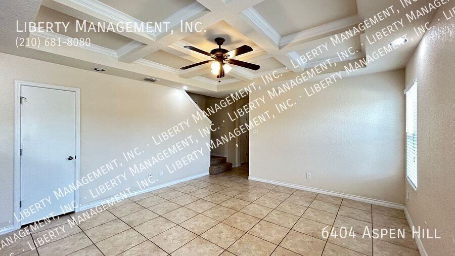6404 Aspen Hl - Photo 5 of 27
