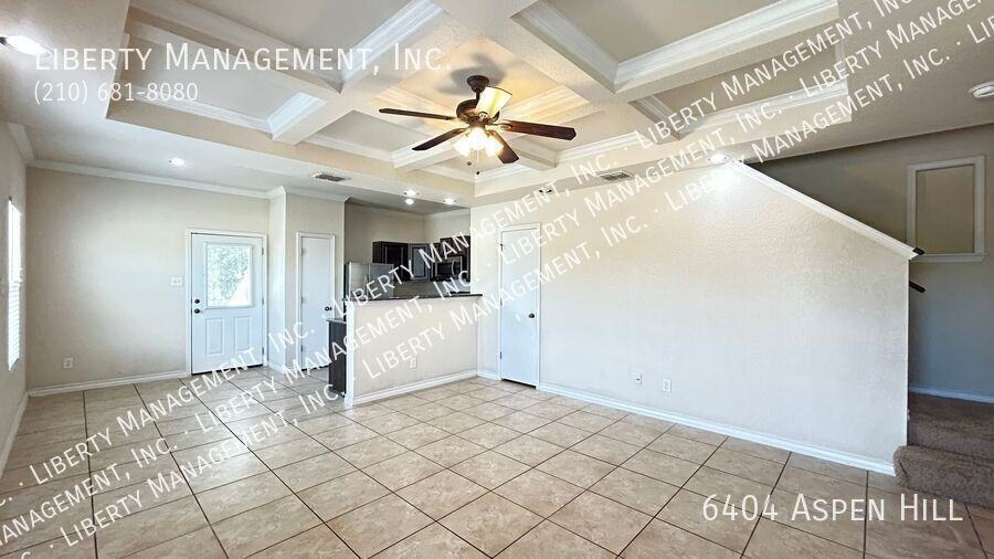 6404 Aspen Hl - Photo 6 of 27
