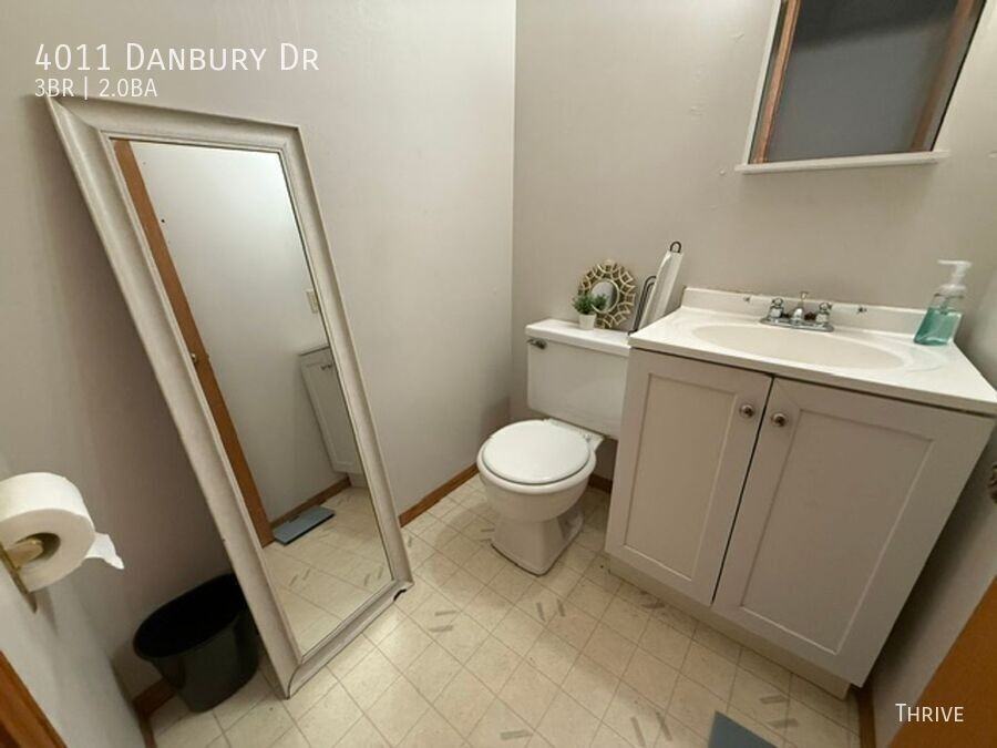 4011 Danbury Dr - Photo 7 of 9