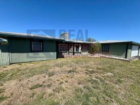 563 Parkview Dr - Photo 1 of 1