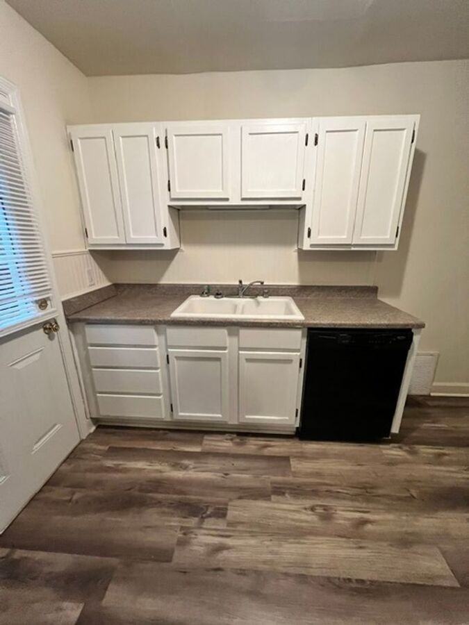 319 Lafayette Pkwy - Photo 7 of 14