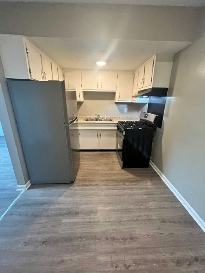 2066 Fairmont Ct #9 - Photo 2 of 11