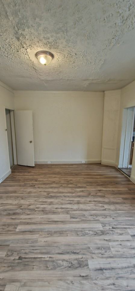 3735 Manchester Ave - Photo 5 of 8