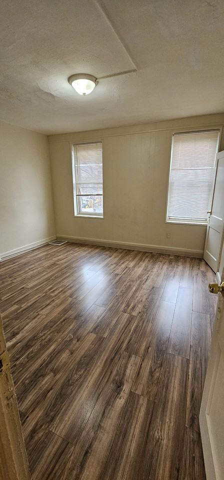 3735 Manchester Ave - Photo 6 of 8