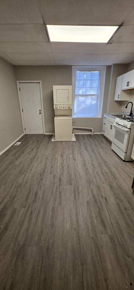 1804 N Wolfe St - Photo 5 of 12