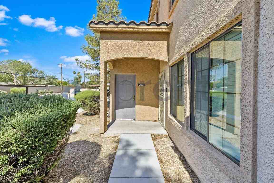 2030 Rancho Lake Dr - Photo 2 of 11