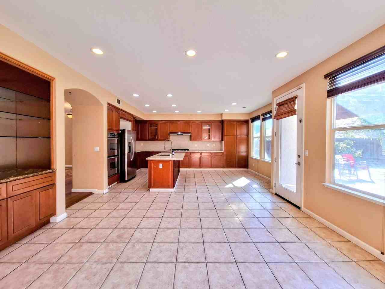 1662 Indigo Oak Ln - Photo 2 of 45