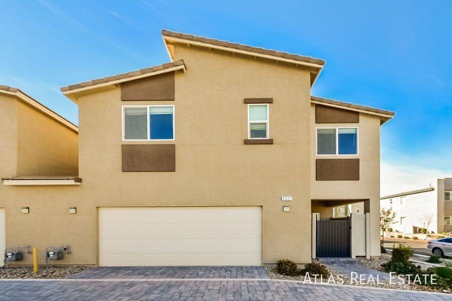 4527 Sapphire Moon Ave - Photo 3 of 21