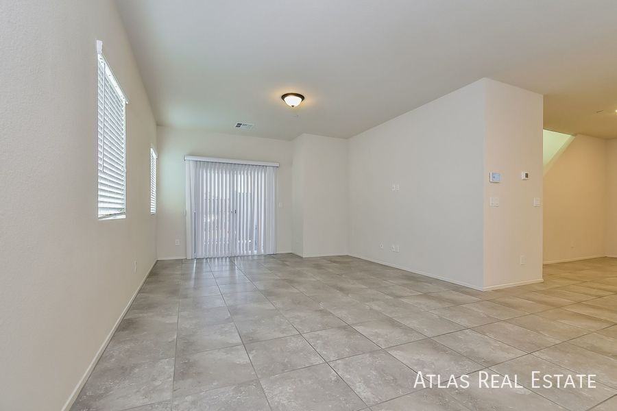 4527 Sapphire Moon Ave - Photo 5 of 21