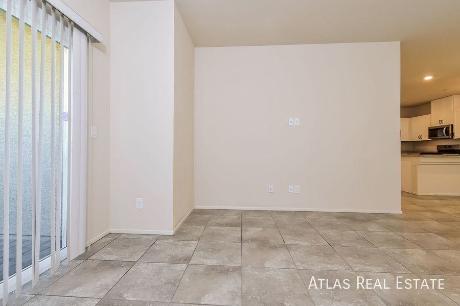 4527 Sapphire Moon Ave - Photo 6 of 21