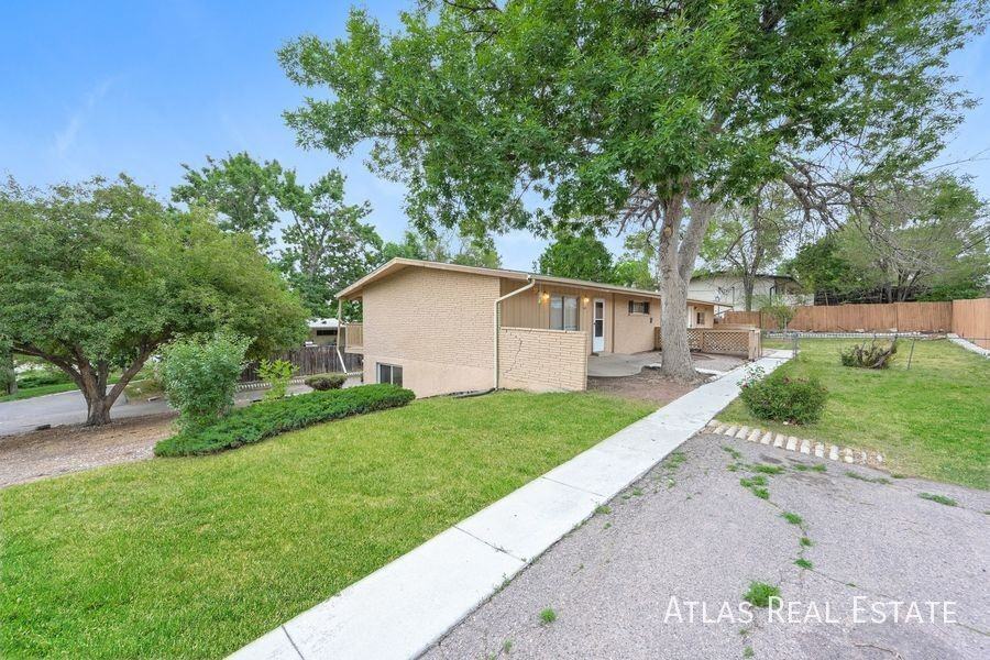 540 Harlan St - Photo 3 of 20