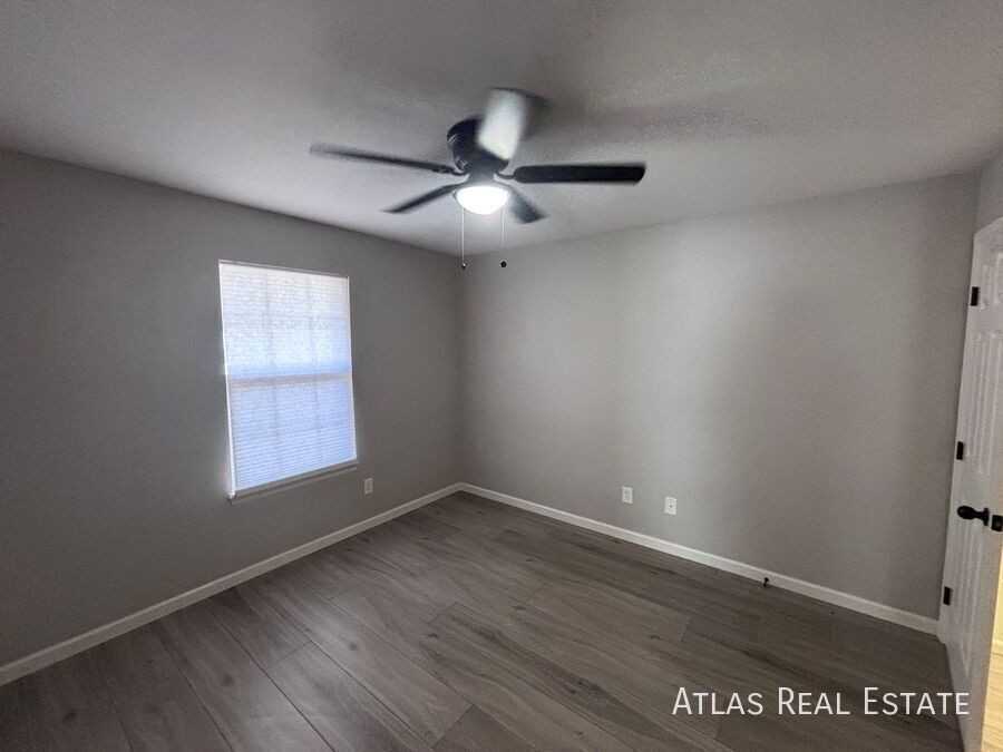 5712 W Asbury Pl #B104 - Photo 4 of 10