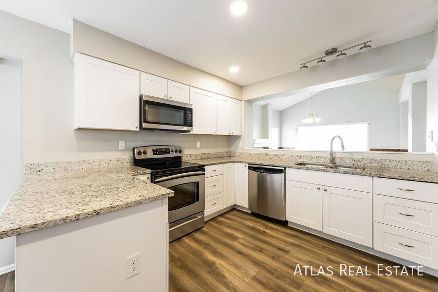 3545 Cranswood Way - Photo 4 of 20