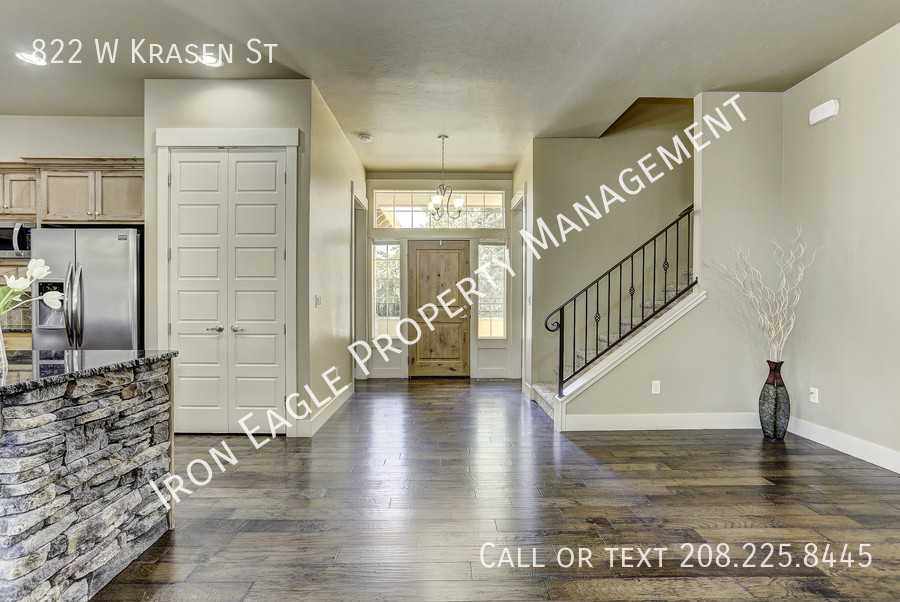 822 W Krasen Way - Photo 7 of 41