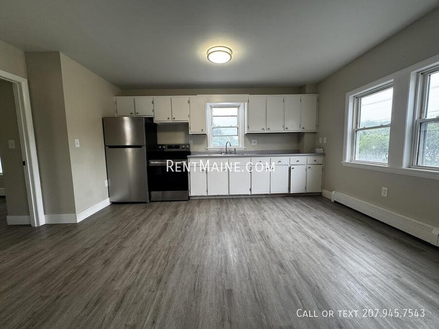 114 Riverside Dr #6 - Photo 3 of 11