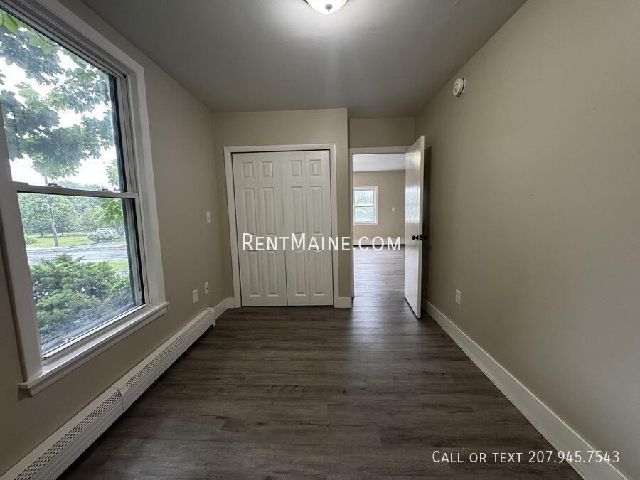 114 Riverside Dr #6 - Photo 6 of 11