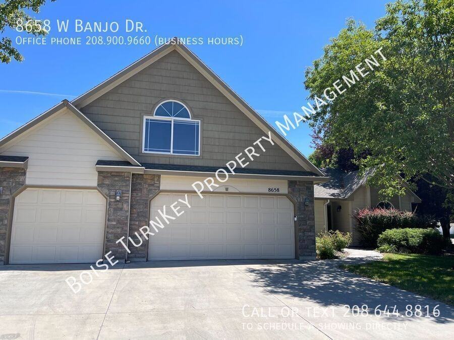 8658 W Banjo Dr - Photo 2 of 31