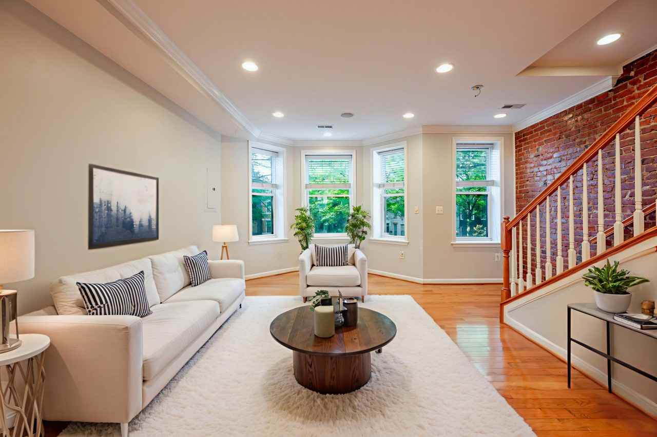 35 Rhode Island Ave Nw #B - Photo 2 of 16