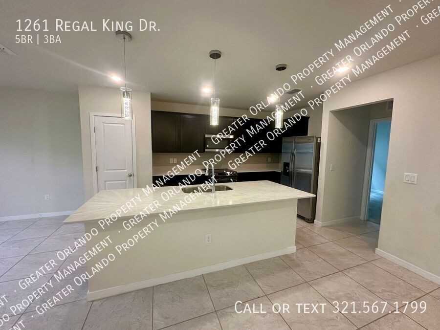 1261 Regal King Dr - Photo 2 of 26