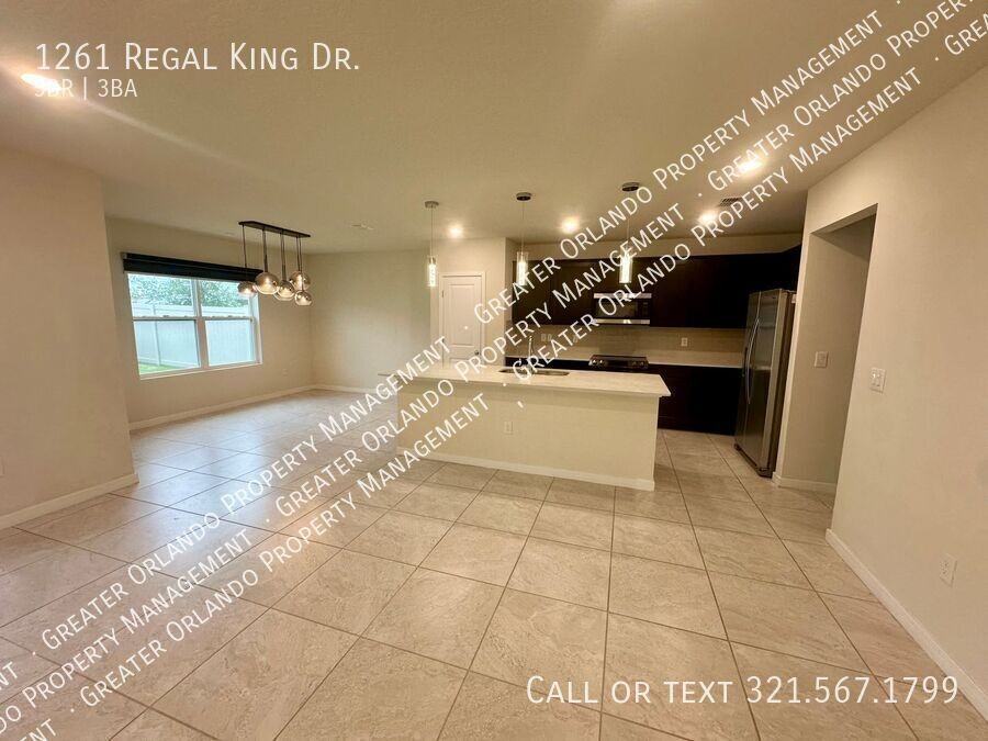 1261 Regal King Dr - Photo 3 of 26