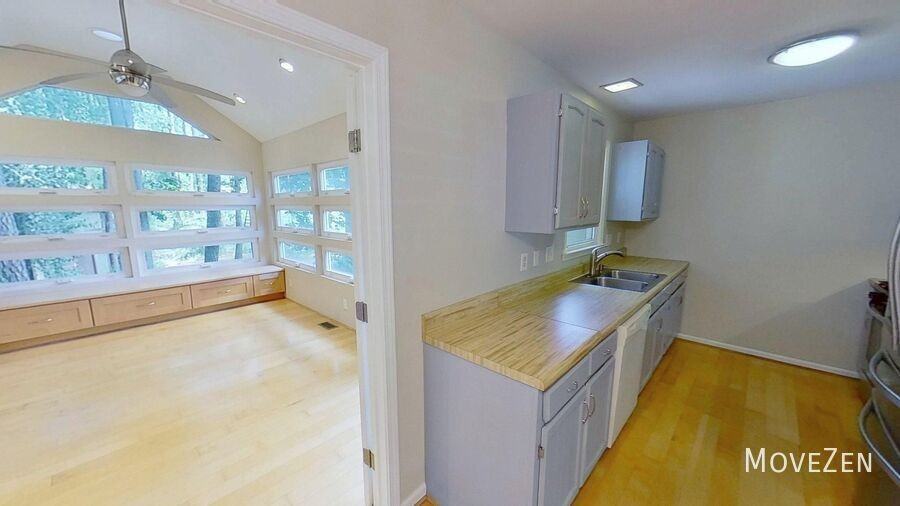 1100 Harper Rd - Photo 4 of 42