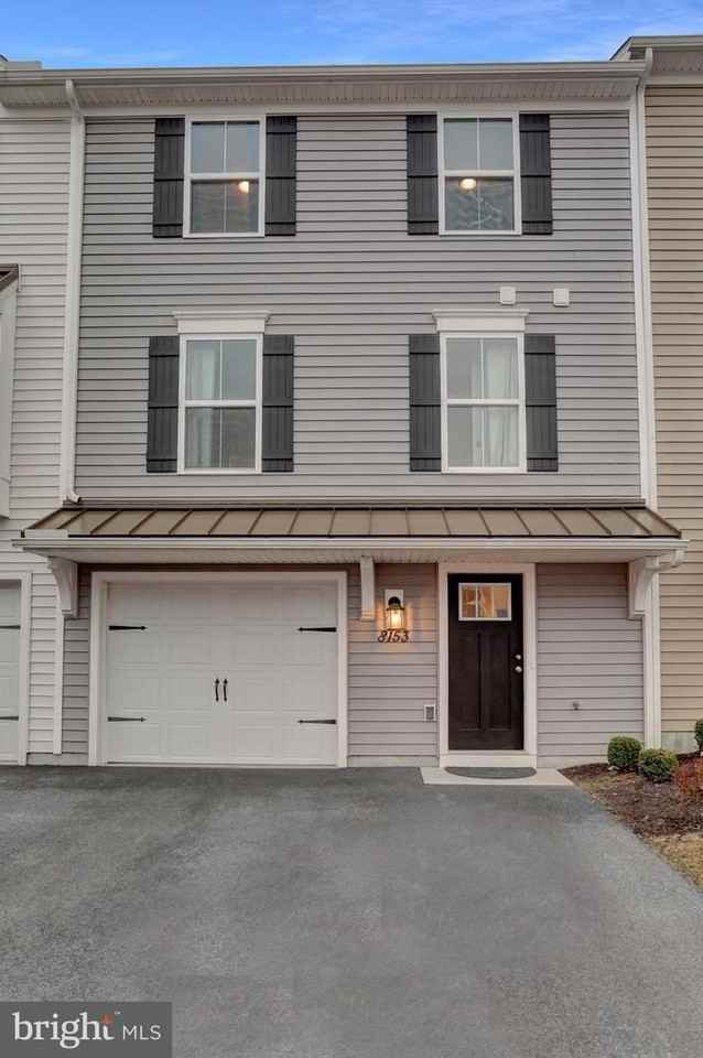 8153 Lenker Dr - Photo 4 of 29